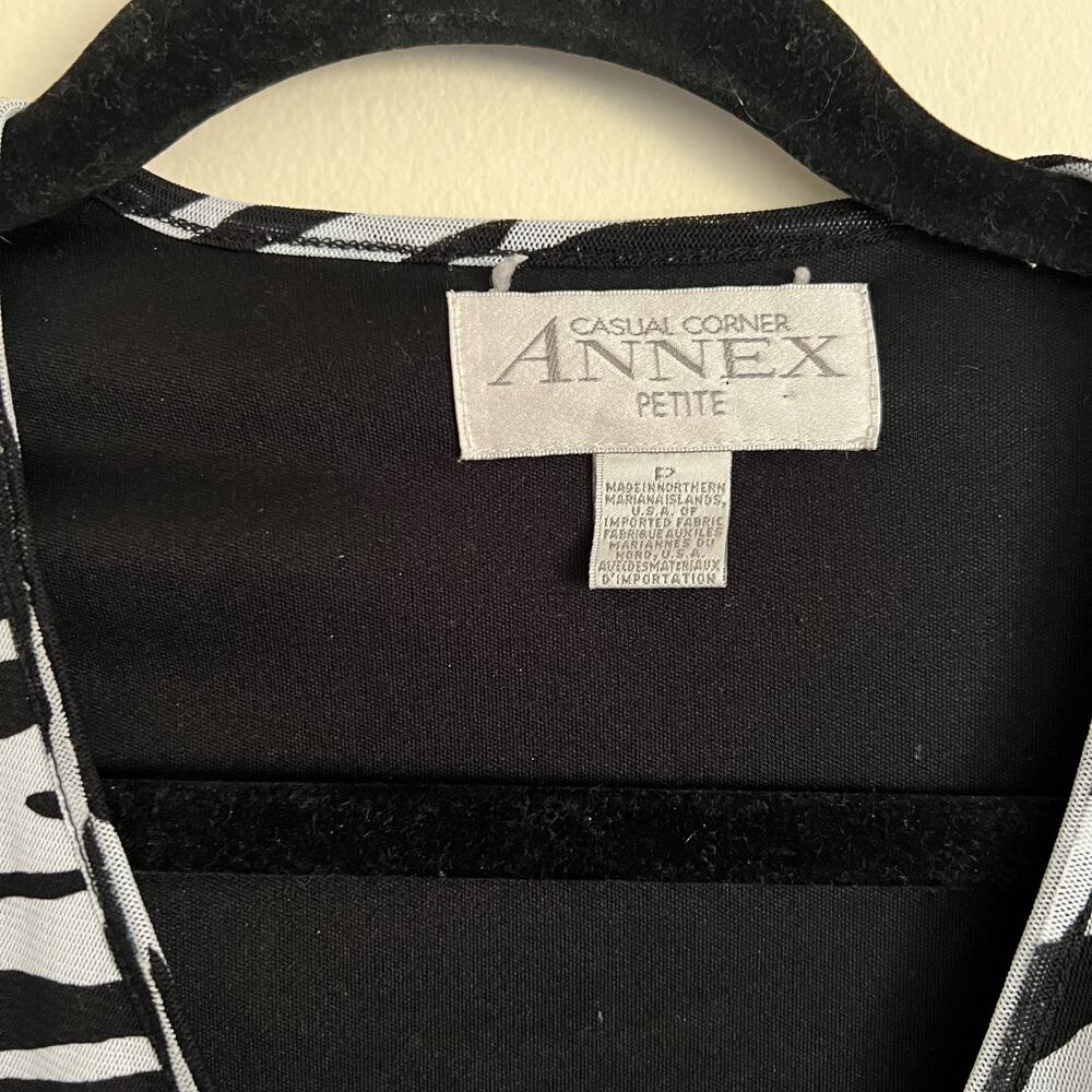 (SALE 5/$25) Vintage Y2K Casual Corner Annex Zebra Top - Picture 4 of 5